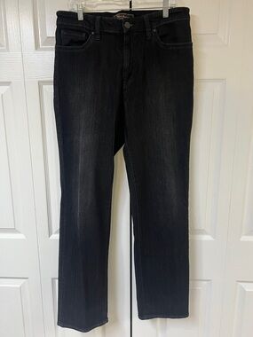 34 Heritage Charisma